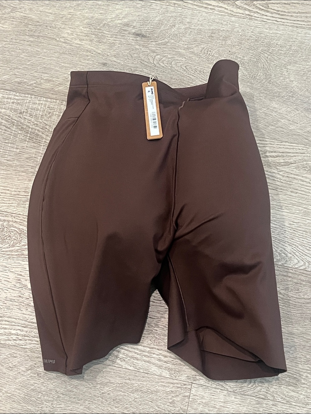 NWT SKIMS Body Butt And Hip Enhancing Mid Thigh Shorts BBL COCOA MEDIUM